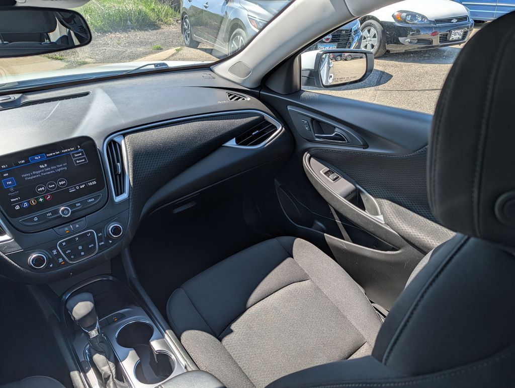 2024 Summit White Chevrolet Malibu LT FWD Sedan