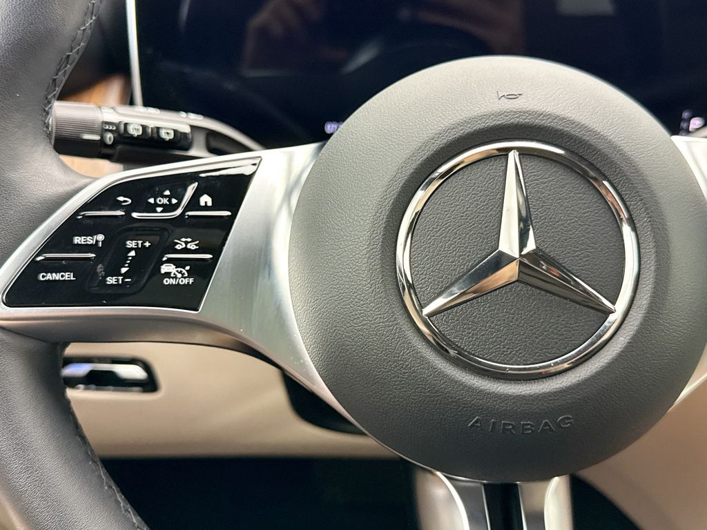 Thumbnail: 2026 Mercedes-Benz GLC - 11