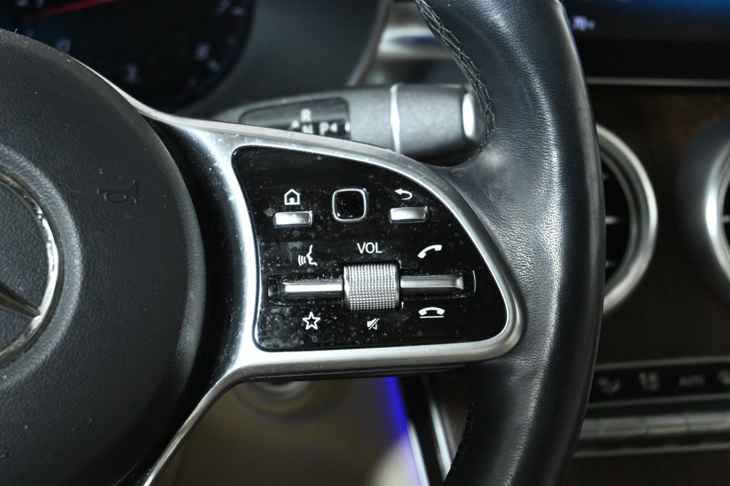 Thumbnail: 2022 Mercedes-Benz GLC - 17