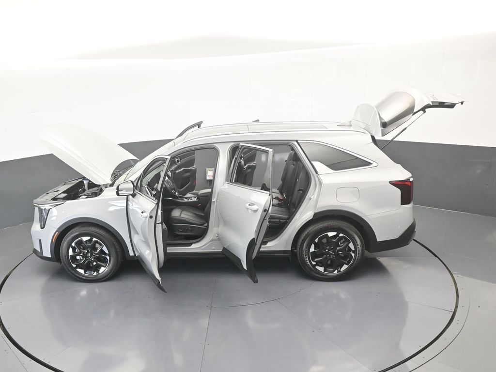 Used 2025 Wolf Gray Kia S image 70
