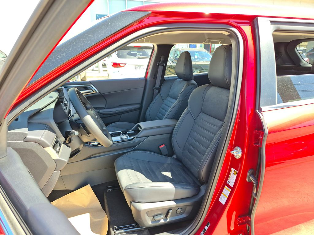 2026 Mitsubishi Outlander SE - 9