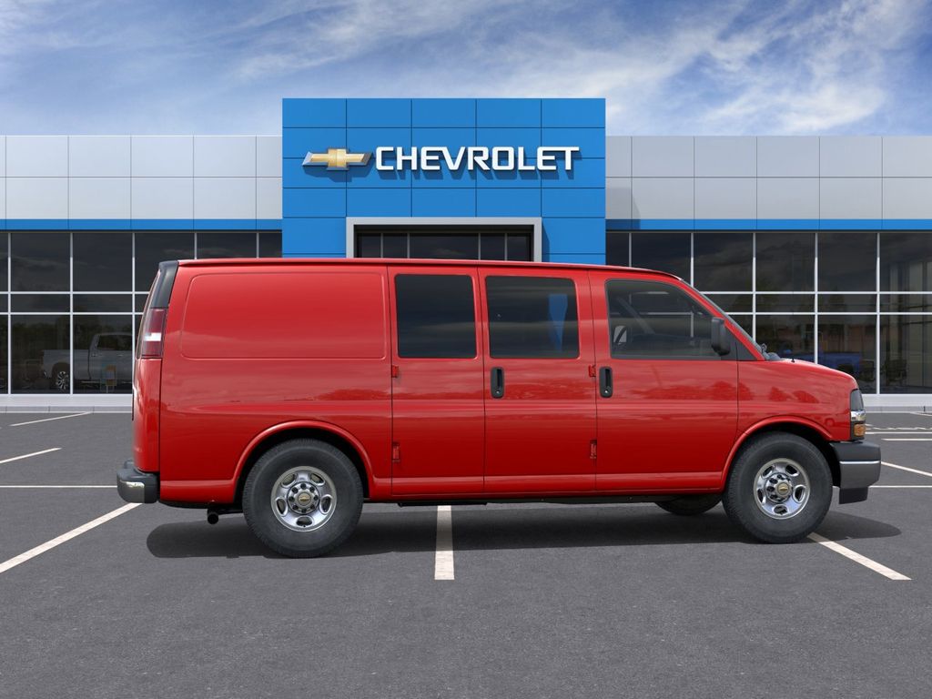 2026 Chevrolet Express 2500 — photo 5