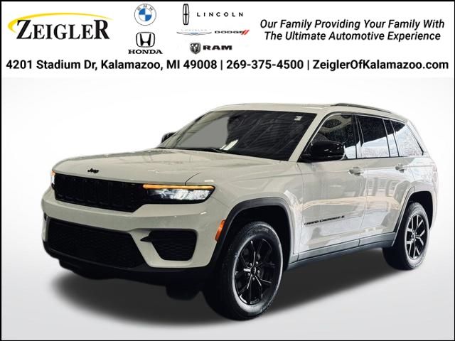 Bright White Clearcoat 2025 Jeep Grand Cherokee SUV / Crossover Four-Wheel Drive 8-Speed Automatic