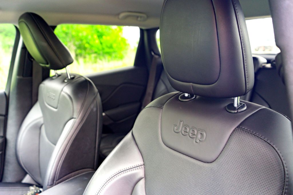 Used Car 2022 Jeep Cherokee  Latitude Lux For Sale Under $25,000 In Taylor, Texas