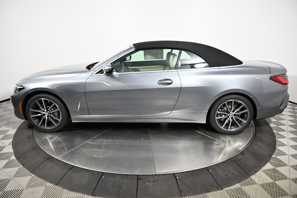 Thumbnail: 2026 BMW 4 Series - 3