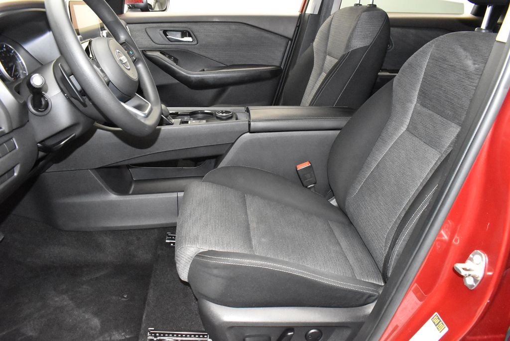 Thumbnail: 2021 Nissan Rogue - 12