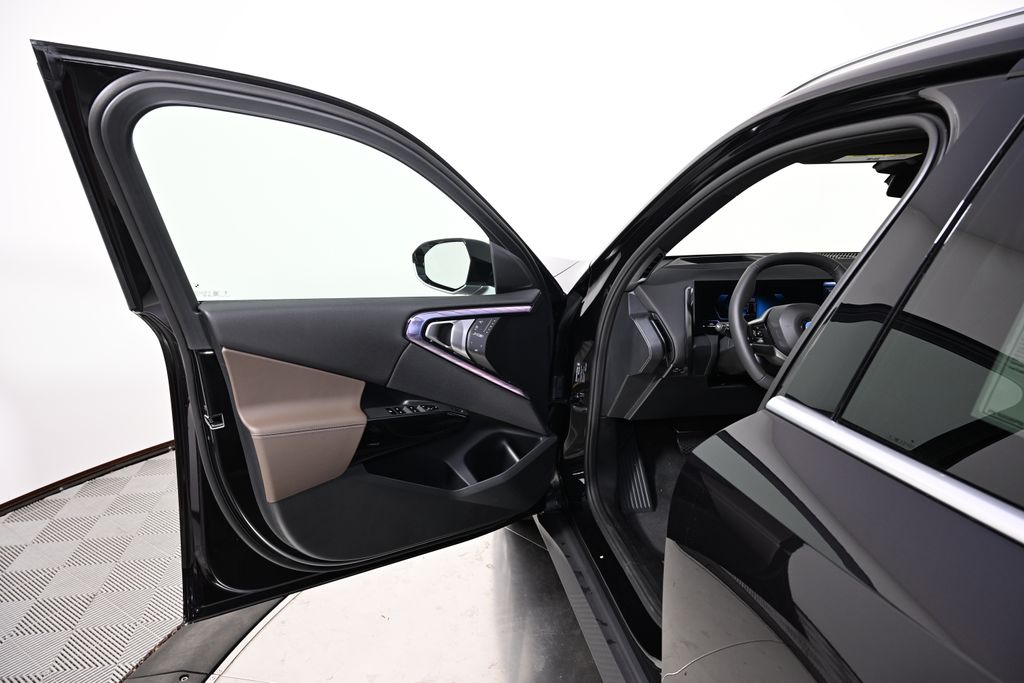 Thumbnail: 2026 BMW X3 - 21