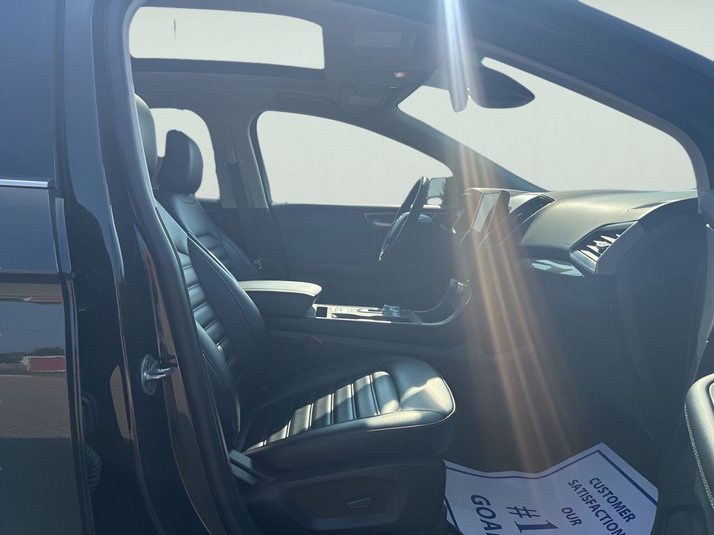 2023 Ford Edge