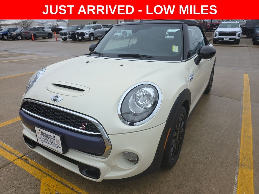 Pepper White 2017 MINI Cooper S Convertible FWD Convertible Front-Wheel Drive 7-Speed Automatic