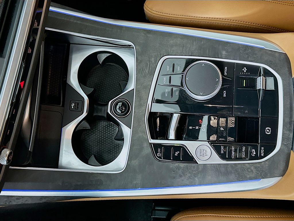 Thumbnail: 2023 BMW X7 - 17