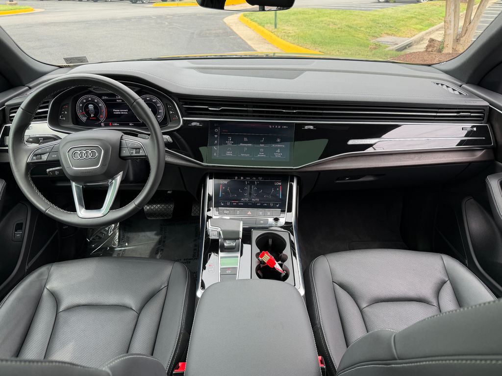 Thumbnail: 2023 Audi Q8 - 15