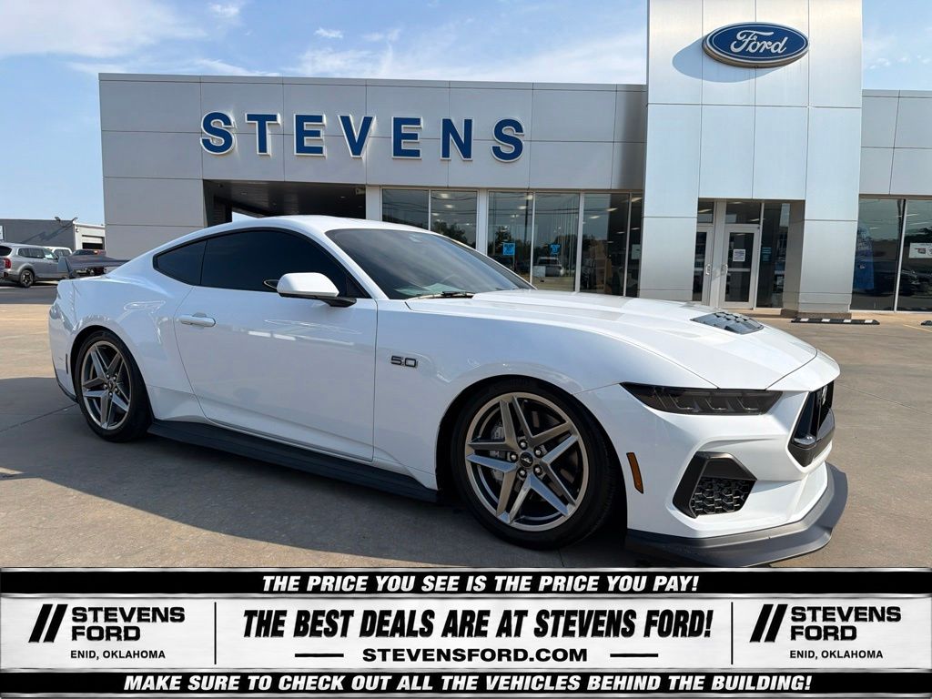 Oxford White 2026 Ford Mustang Coupe Rear-Wheel Drive 6-Speed Manual