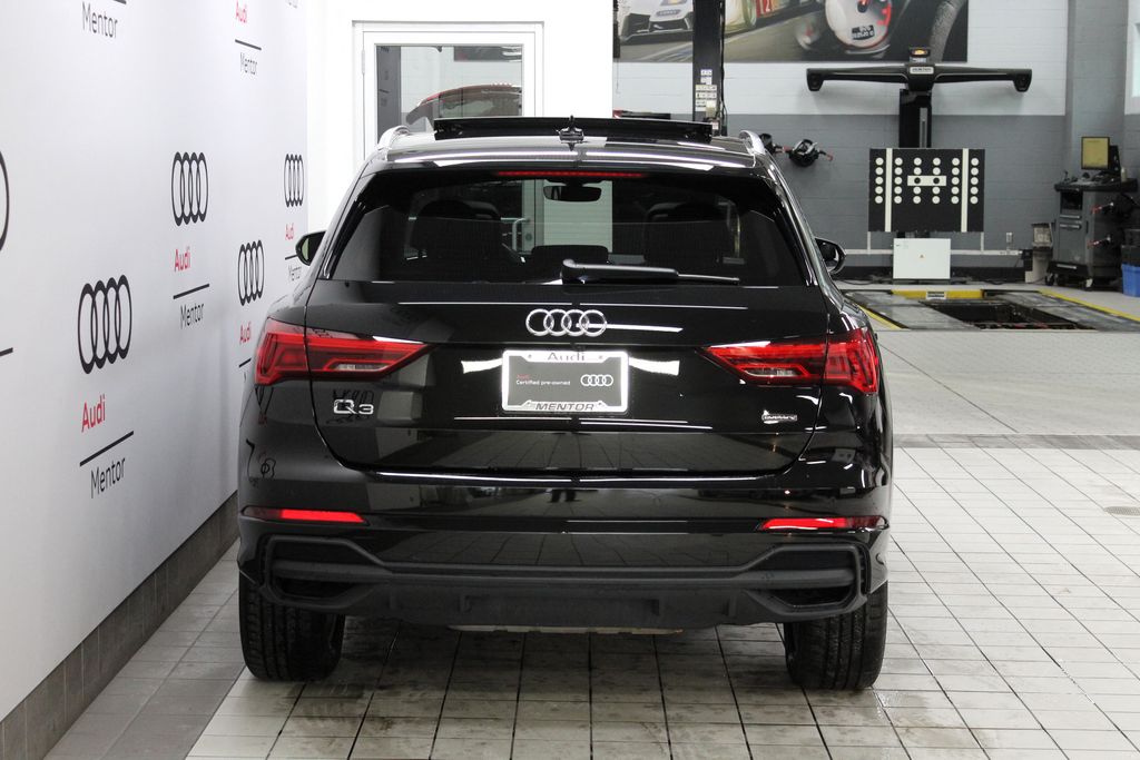 Thumbnail: 2023 Audi Q3 - 5