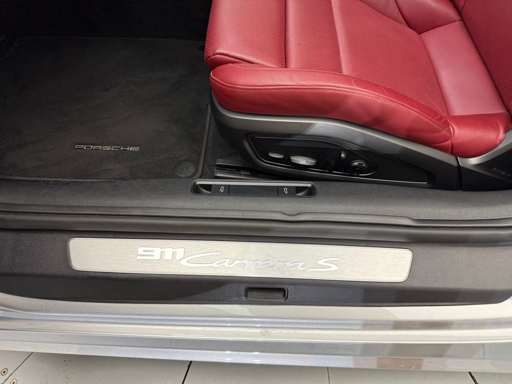 Thumbnail: 2021 Porsche 911 - 22