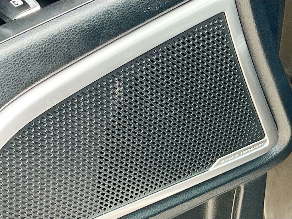 Used 2024 Green Kia EX image 19