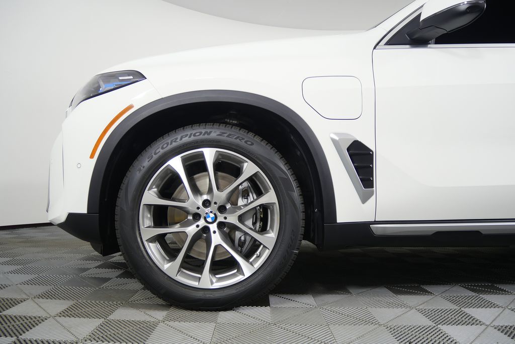 Thumbnail: 2026 BMW X5 - 7