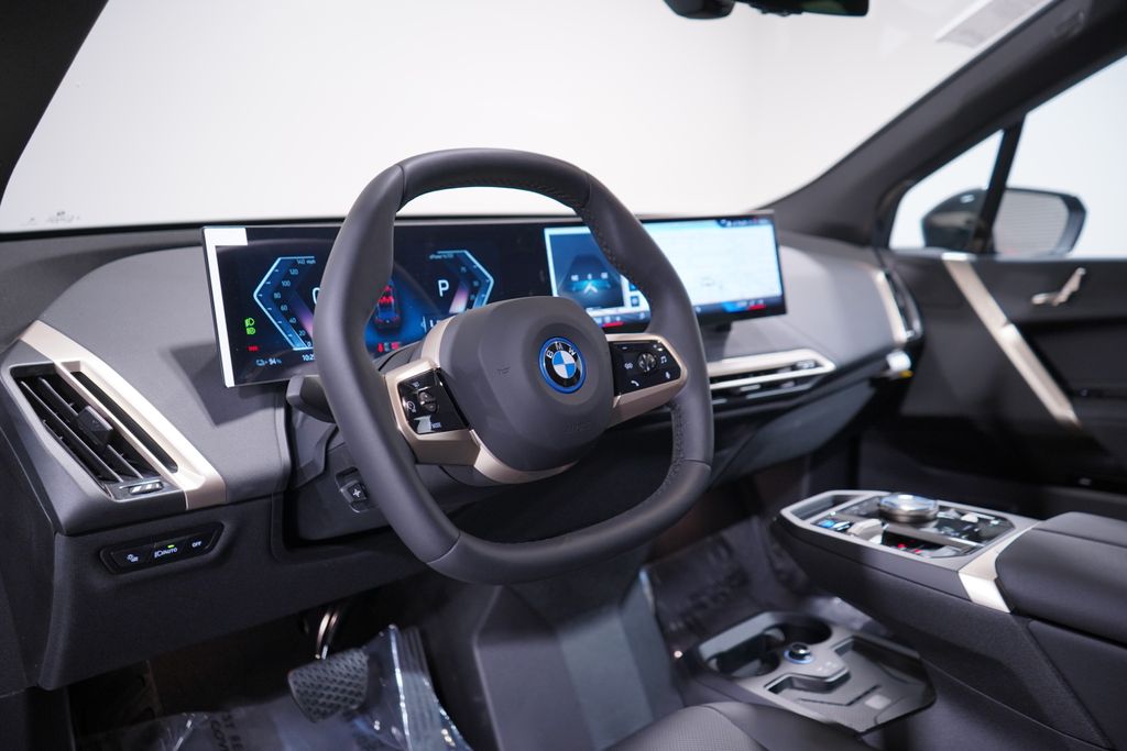 2025 BMW iX xDrive50 6