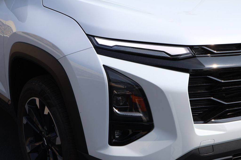 Thumbnail: 2026 Chevrolet Equinox - 3