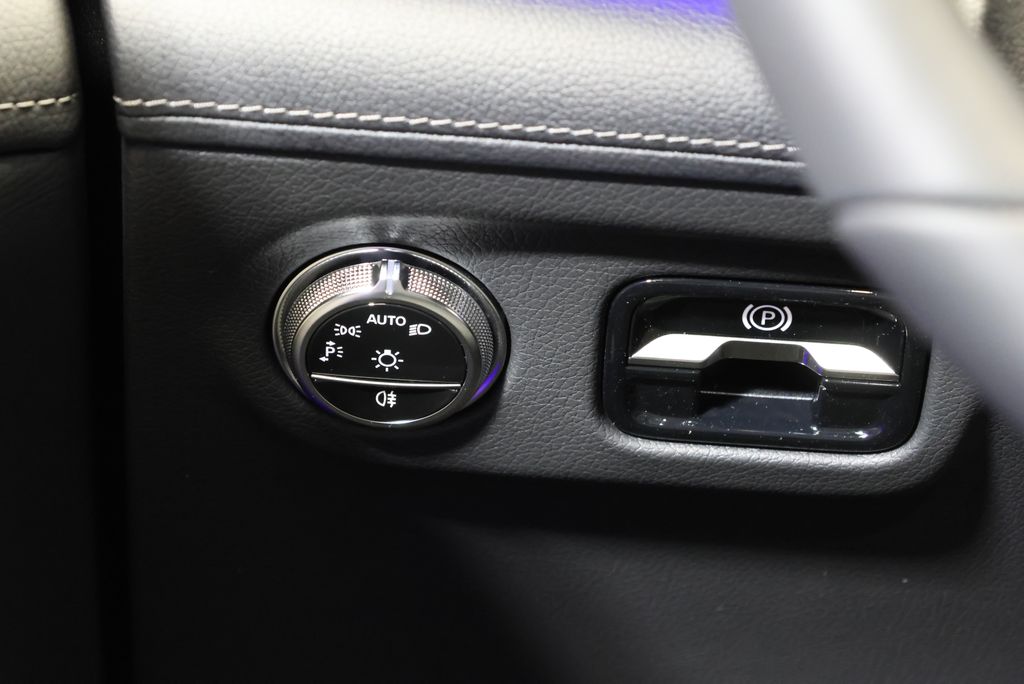 Thumbnail: 2026 Mercedes-Benz EQS - 19