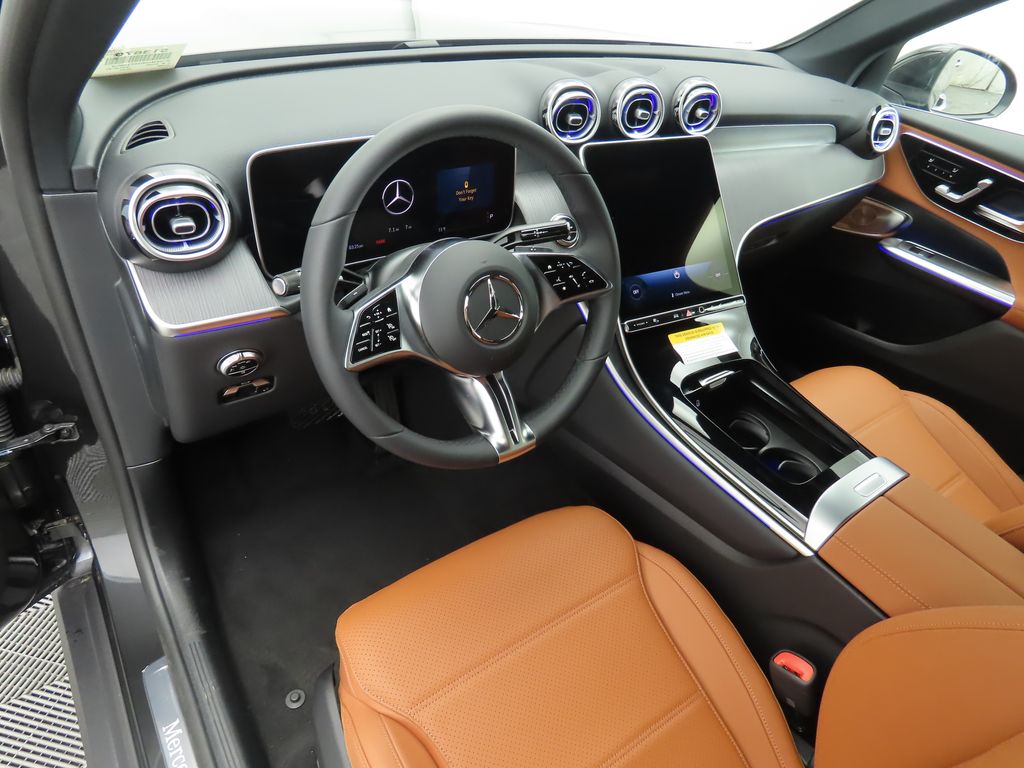 Thumbnail: 2025 Mercedes-Benz GLC - 9