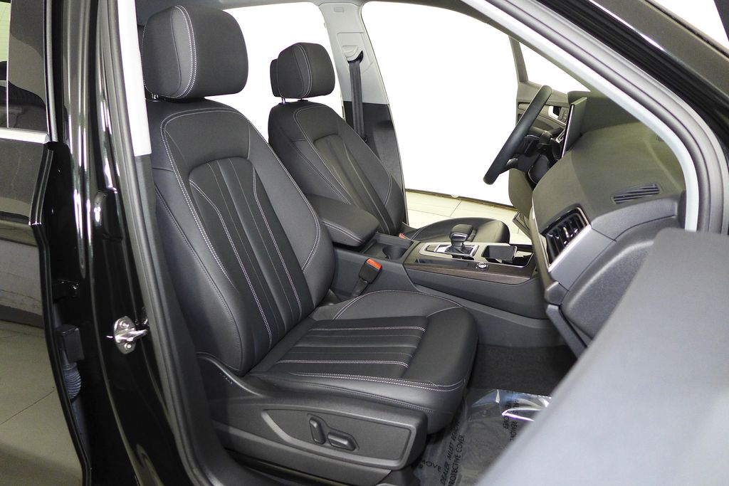 Thumbnail: 2023 Audi Q5 - 19