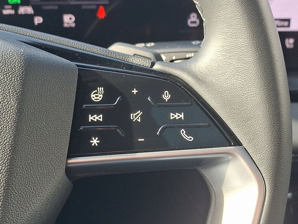 Thumbnail: 2025 Audi Q6 e-tron - 22