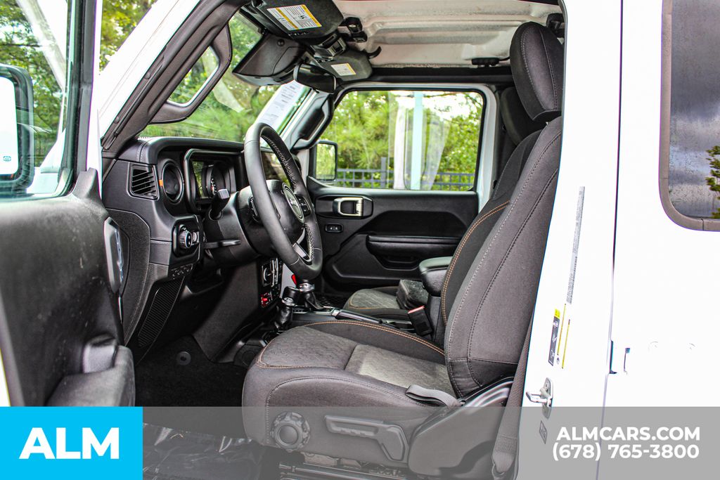 Used 2026 White Jeep Mojave image 16