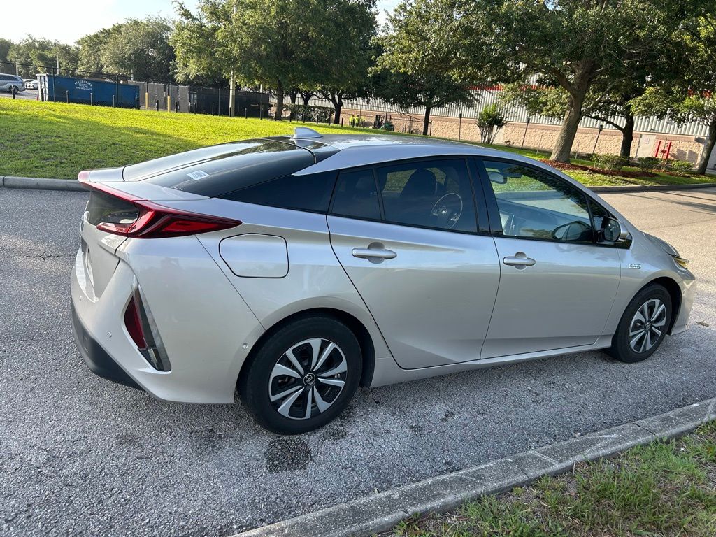 Thumbnail: 2019 Toyota Prius Prime - 6