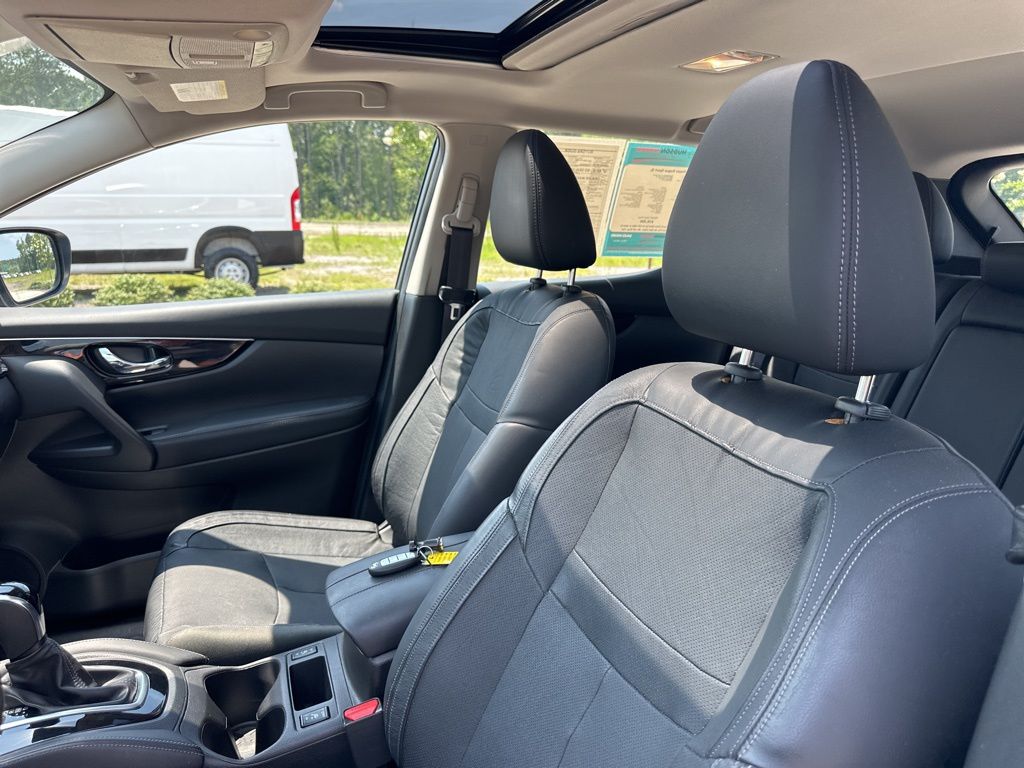 2017 Gun Metallic Nissan Rogue Sport SL FWD SUV