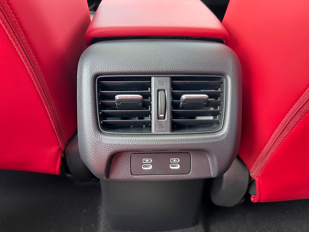 Thumbnail: 2025 Acura ADX - 22