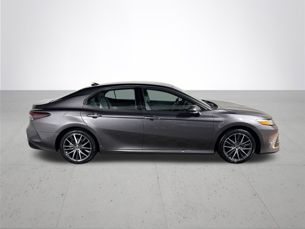 2023 Toyota Camry Hybrid XLE