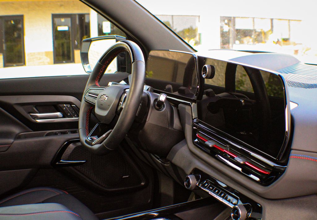 Interior 12