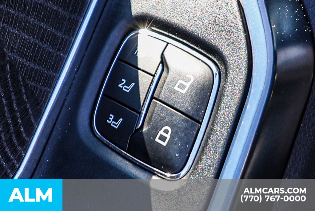 Used 2025 Black Ford Platinum image 50