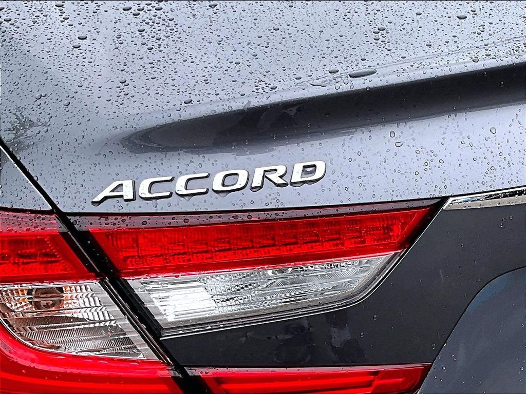 2020 Honda Accord — photo 26