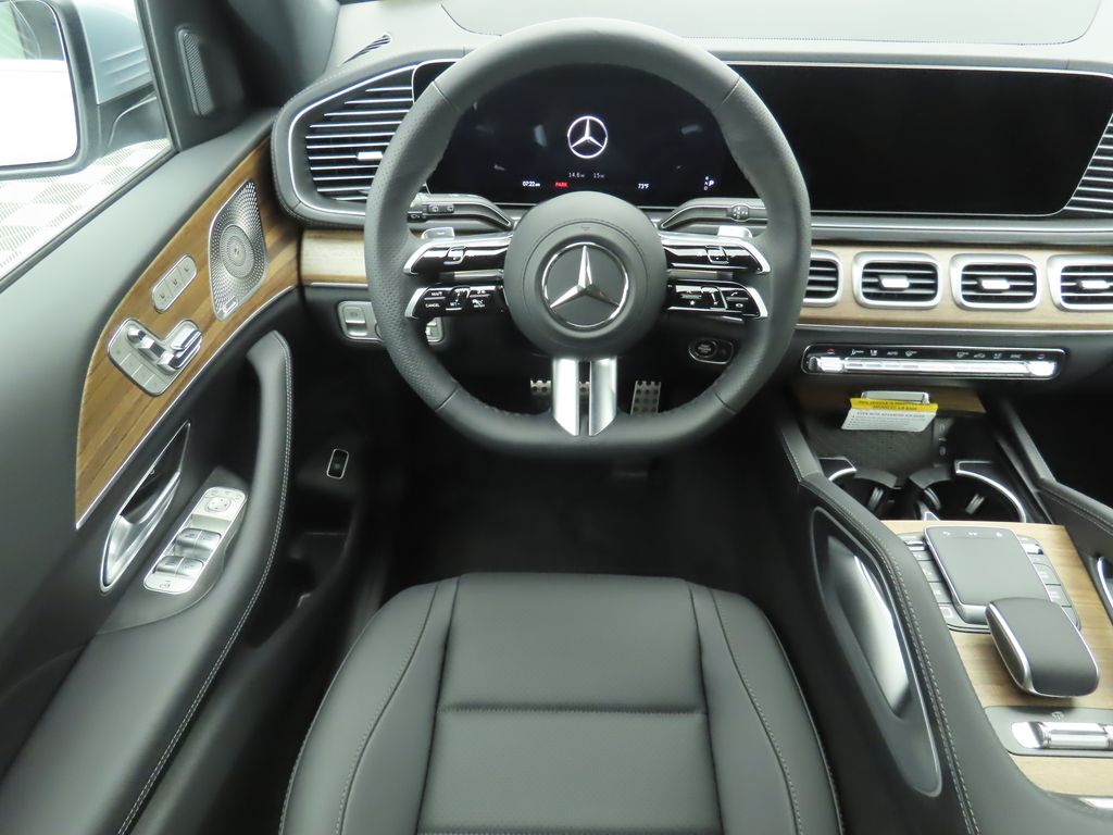 2025 Mercedes-Benz GLS 450 4MATIC 11