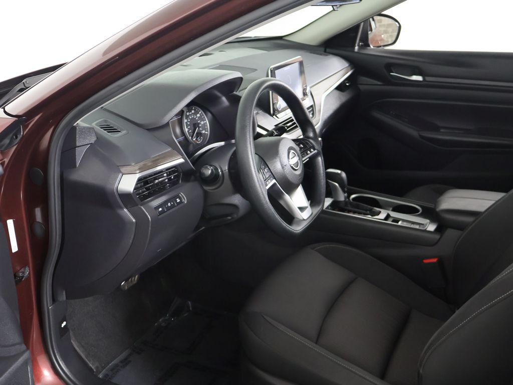 Used 2024 Red Nissan 2.5 SV image 19