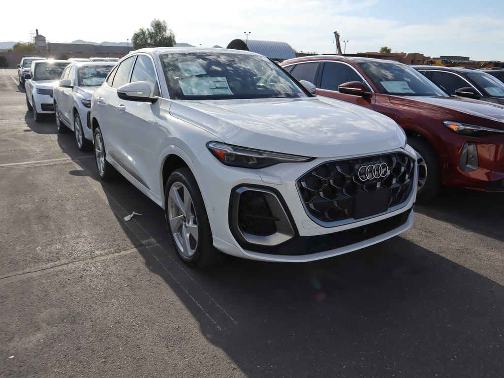 Thumbnail: 2025 Audi Q5 - 3