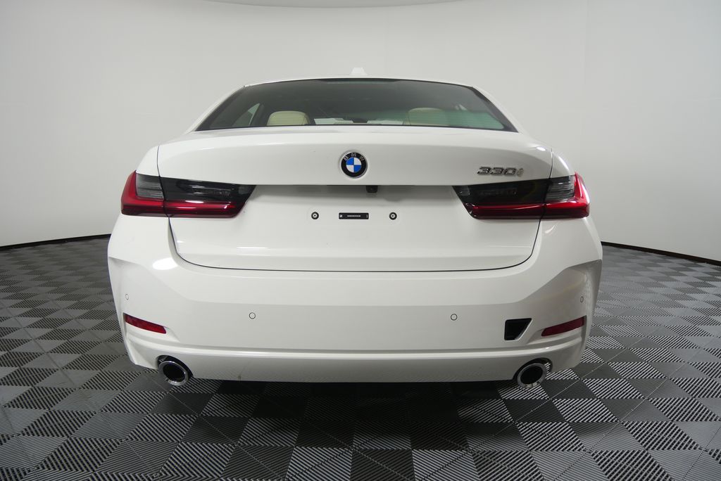 Thumbnail: 2026 BMW 3 Series - 4