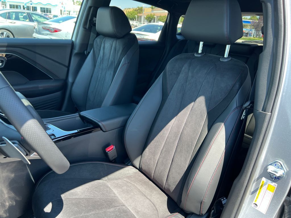 Thumbnail: 2025 Acura ADX - 15