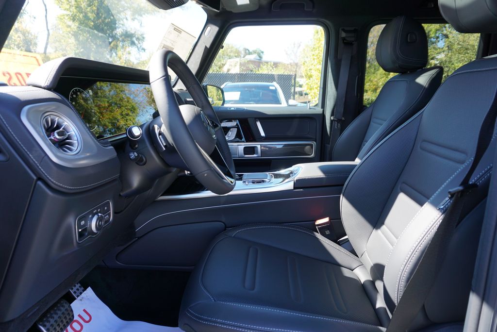 Thumbnail: 2026 Mercedes-Benz G-Class - 9