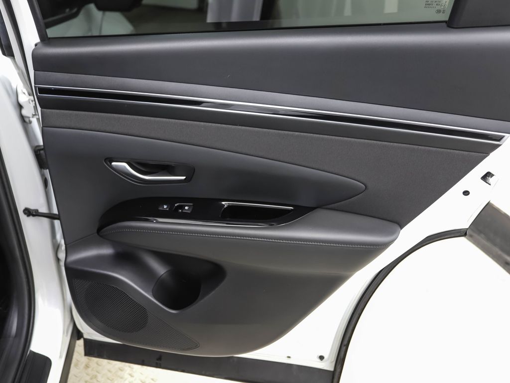 Thumbnail: 2023 Hyundai Tucson - 25