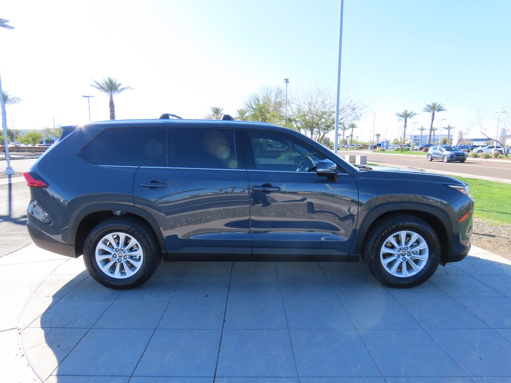 2024 Toyota Grand Highlander XLE 4