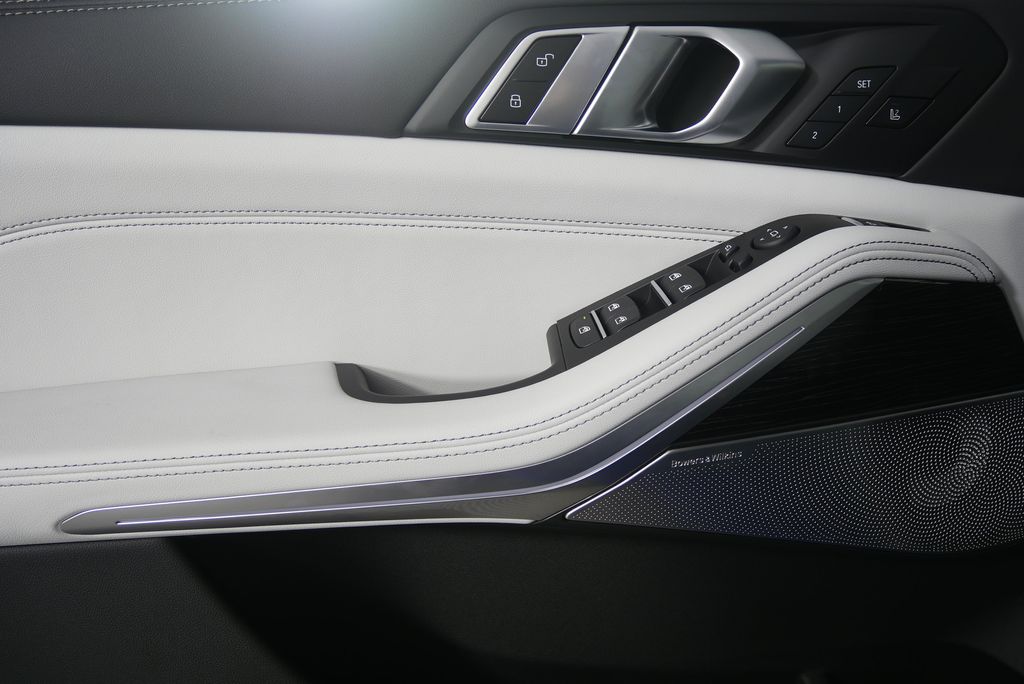 Thumbnail: 2026 BMW X5 - 8