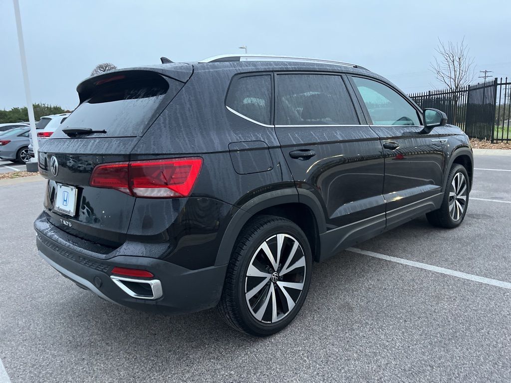 Thumbnail: 2024 Volkswagen Taos - 4