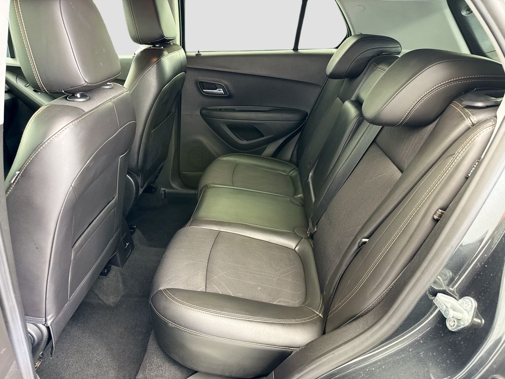 Thumbnail: 2019 Chevrolet Trax - 19