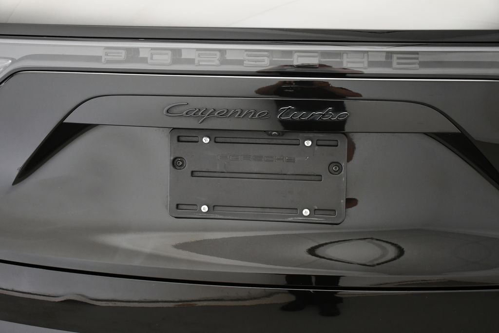 Thumbnail: 2023 Porsche Cayenne - 11