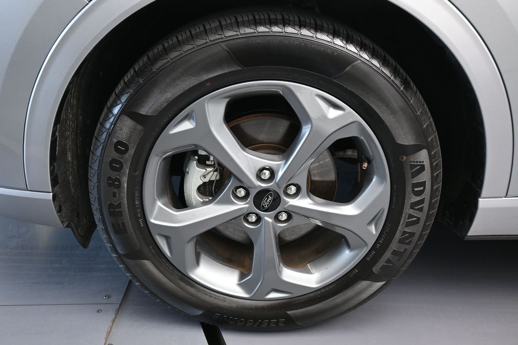 Used 2024 Silver Metallic Ford ST-Line image 26
