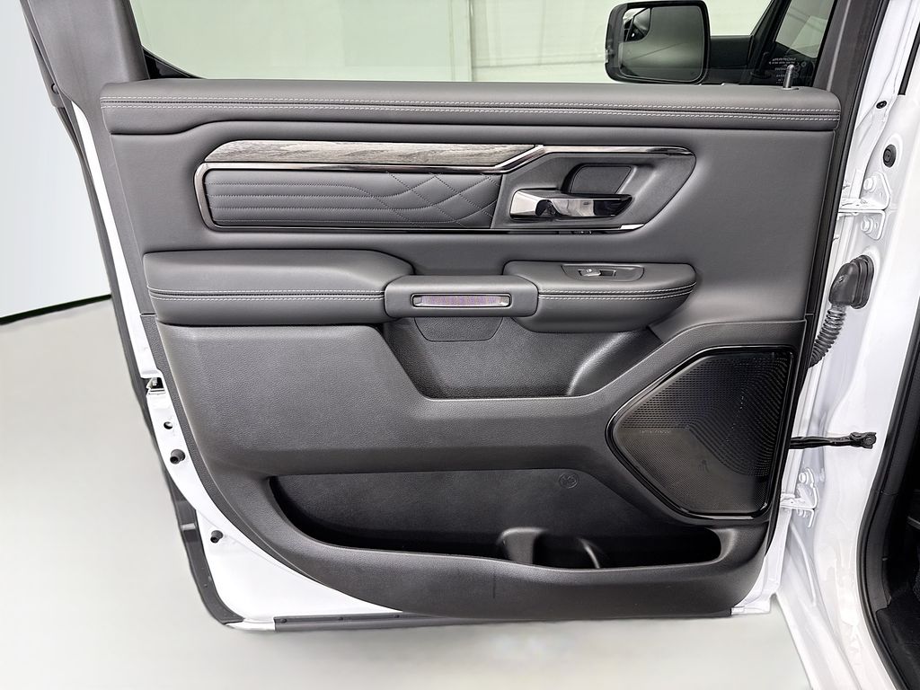 Thumbnail: 2025 RAM 1500 - 25