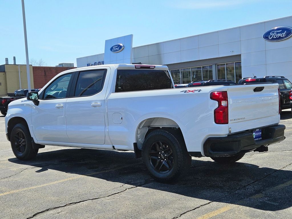 View vehicle photo 4