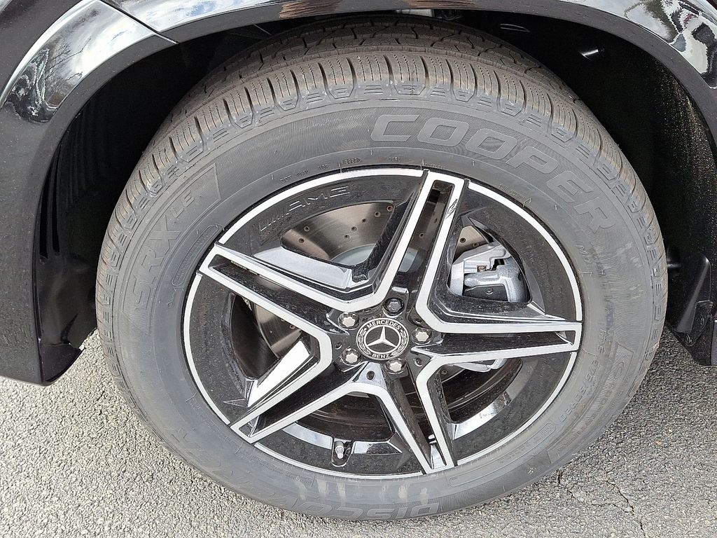 Thumbnail: 2026 Mercedes-Benz GLE - 5